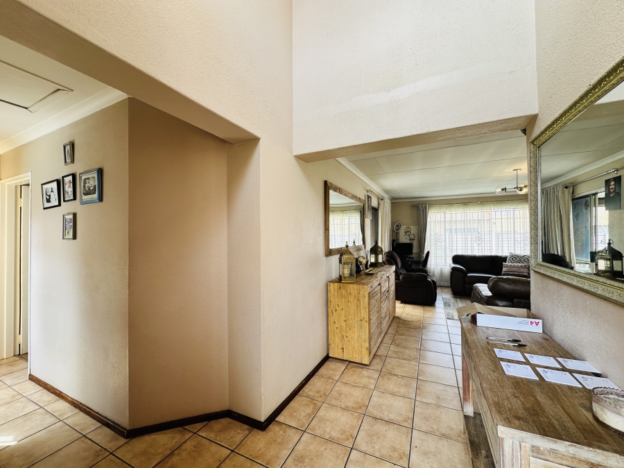 2 Bedroom Property for Sale in Kibler Park Gauteng