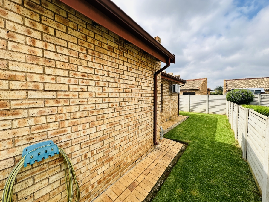 2 Bedroom Property for Sale in Kibler Park Gauteng