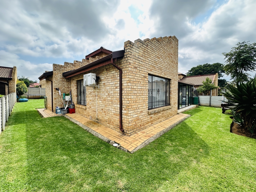 2 Bedroom Property for Sale in Kibler Park Gauteng