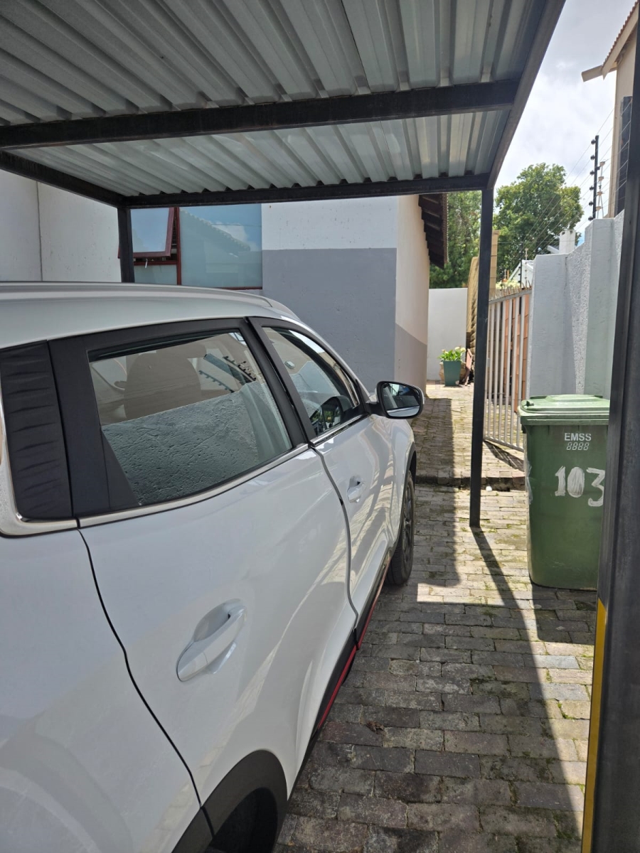 To Let 1 Bedroom Property for Rent in Parkmore Gauteng