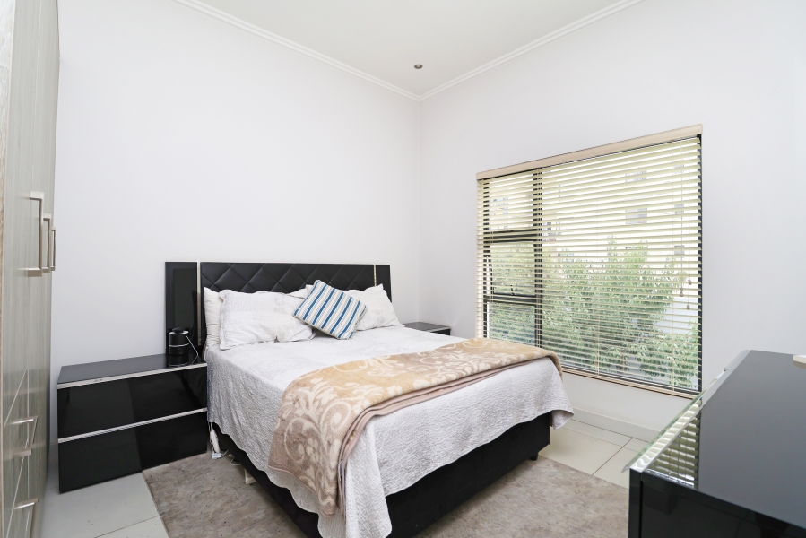 To Let 2 Bedroom Property for Rent in Broadacres Gauteng