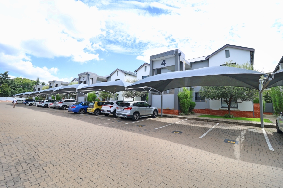 To Let 2 Bedroom Property for Rent in Broadacres Gauteng