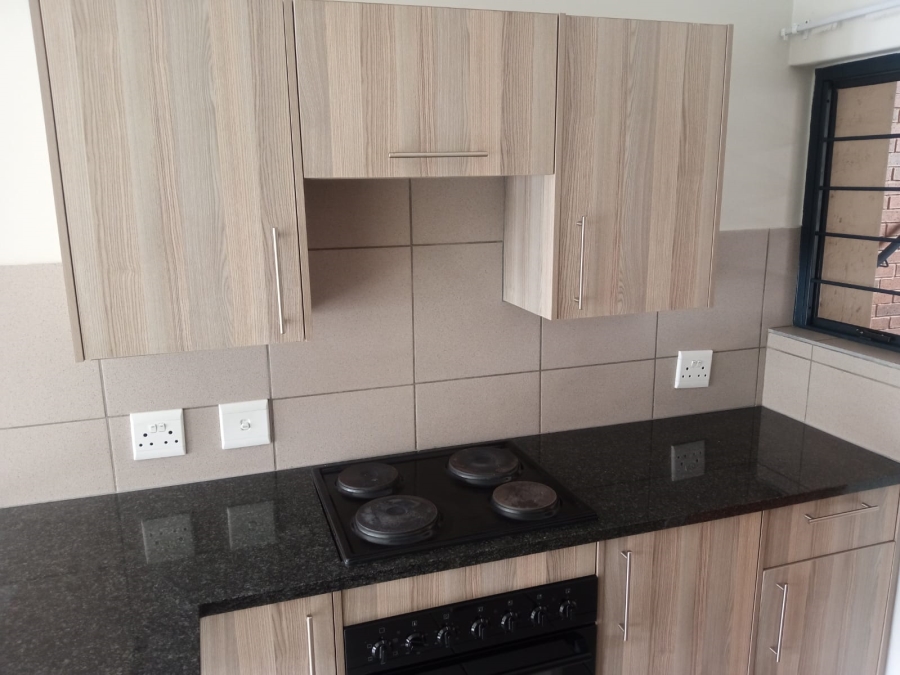 2 Bedroom Property for Sale in Ravenswood Gauteng