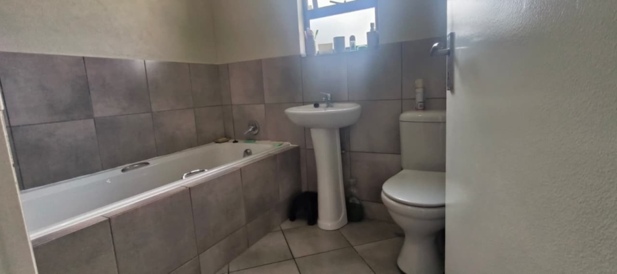2 Bedroom Property for Sale in Wilfordon Gauteng