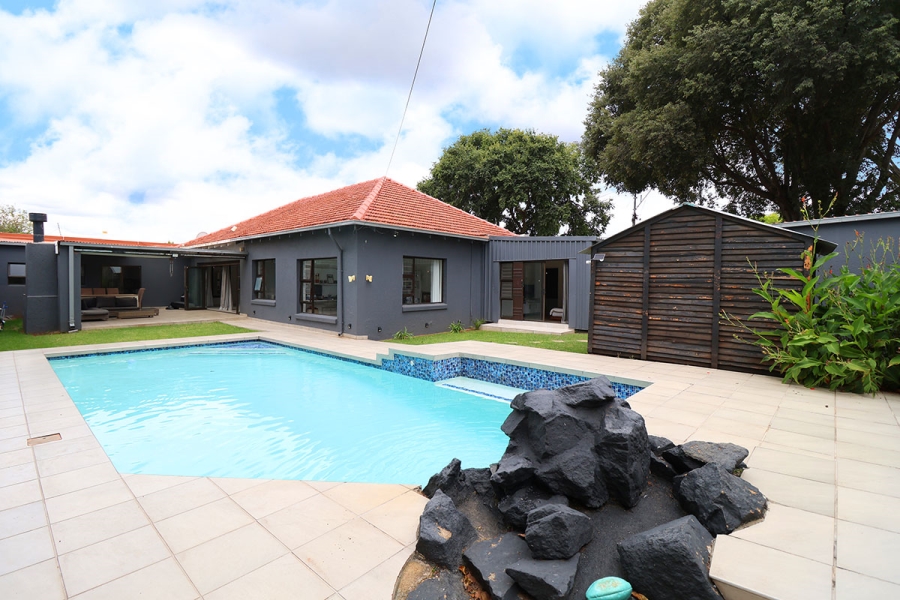 3 Bedroom Property for Sale in Highlands North Gauteng