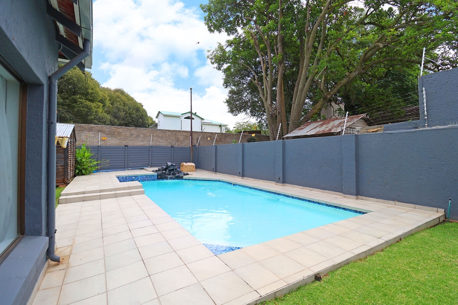 3 Bedroom Property for Sale in Highlands North Gauteng