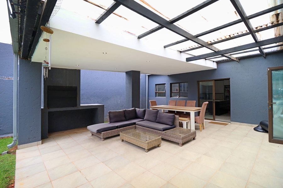 3 Bedroom Property for Sale in Highlands North Gauteng