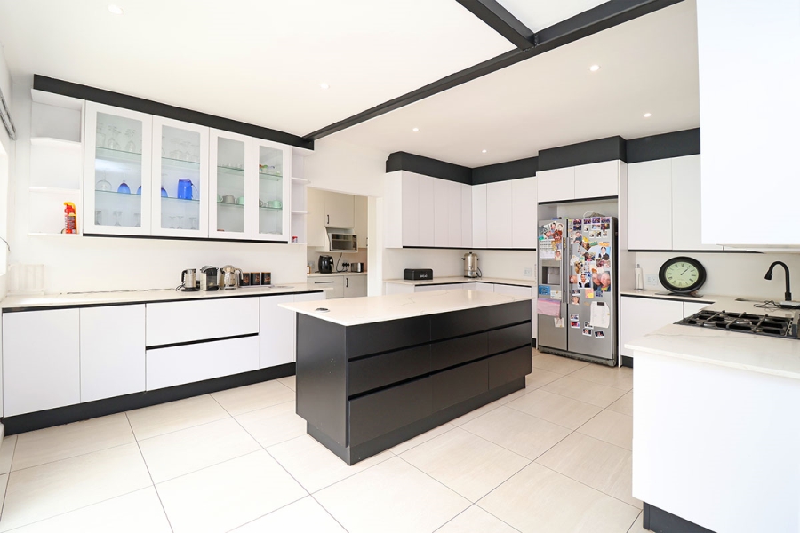 3 Bedroom Property for Sale in Highlands North Gauteng