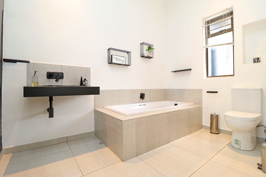 3 Bedroom Property for Sale in Highlands North Gauteng