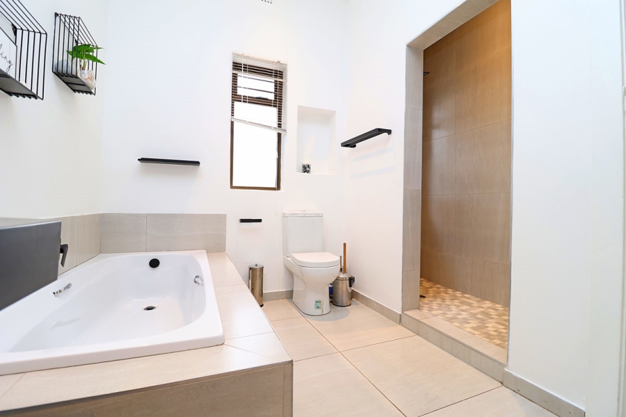 3 Bedroom Property for Sale in Highlands North Gauteng