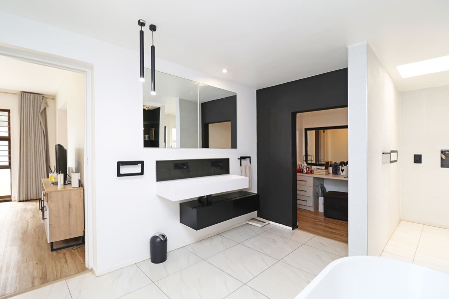 3 Bedroom Property for Sale in Highlands North Gauteng