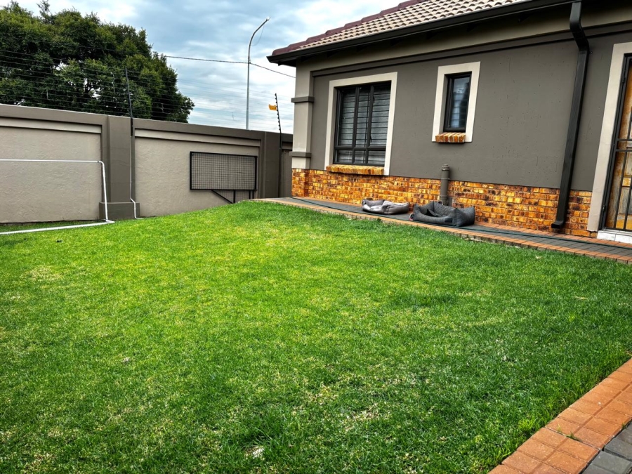 3 Bedroom Property for Sale in Sunair Park Gauteng