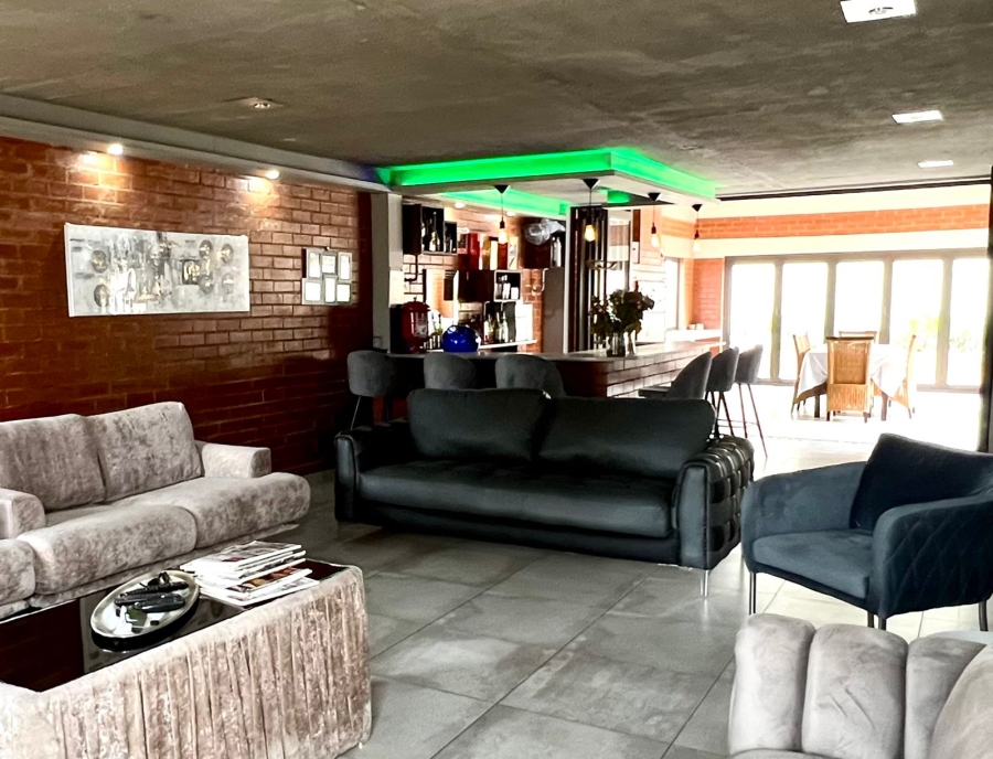 To Let 4 Bedroom Property for Rent in Equestria Gauteng