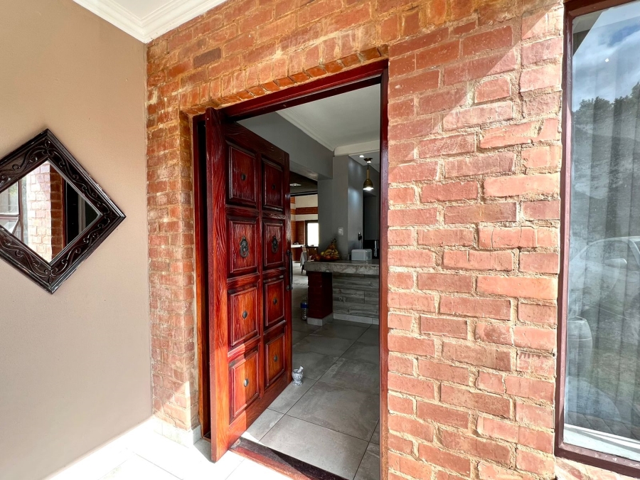 To Let 4 Bedroom Property for Rent in Equestria Gauteng