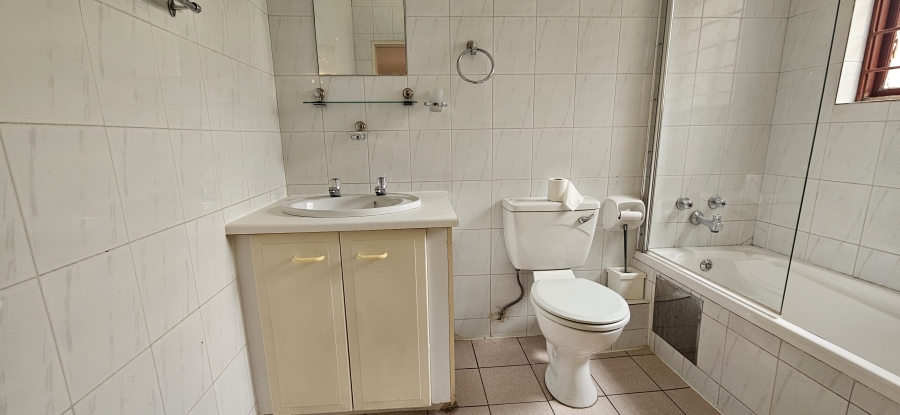 2 Bedroom Property for Sale in New Market Gauteng