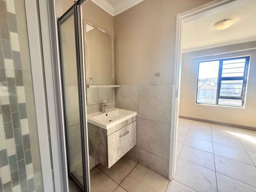 2 Bedroom Property for Sale in Amberfield Gauteng