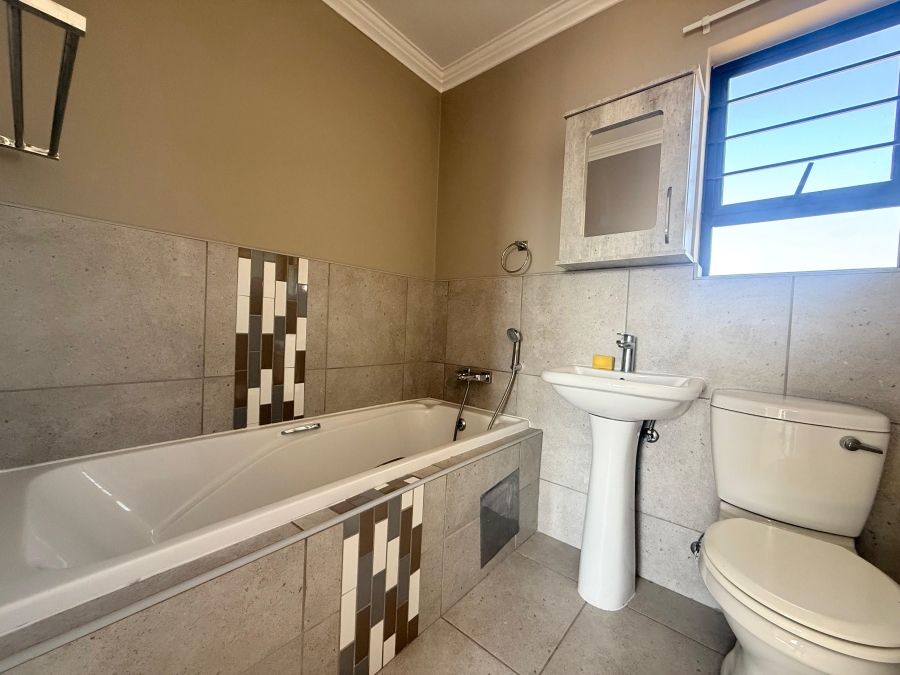 2 Bedroom Property for Sale in Amberfield Gauteng