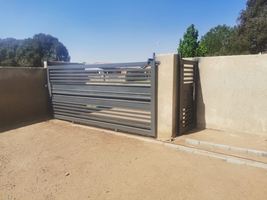 2 Bedroom Property for Sale in Vanderbijlpark CE 7 Gauteng