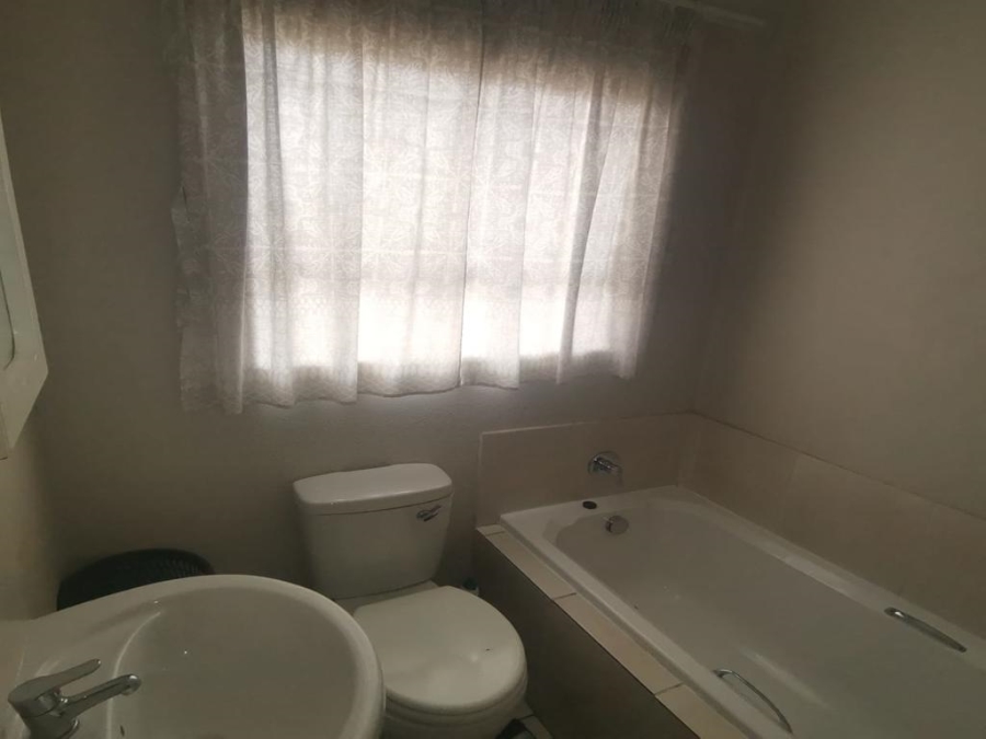2 Bedroom Property for Sale in Vanderbijlpark CE 7 Gauteng