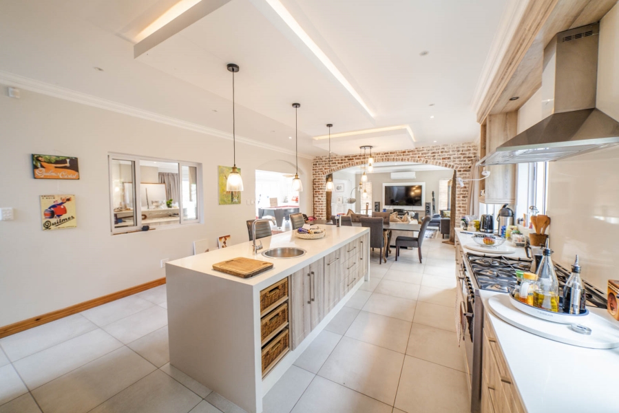 To Let 4 Bedroom Property for Rent in Helderfontein Estate Gauteng