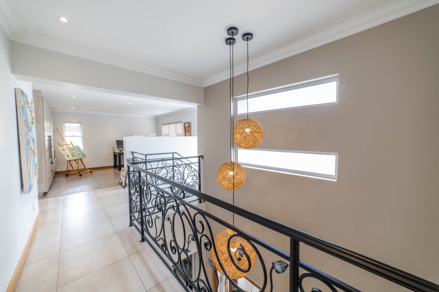 To Let 4 Bedroom Property for Rent in Helderfontein Estate Gauteng