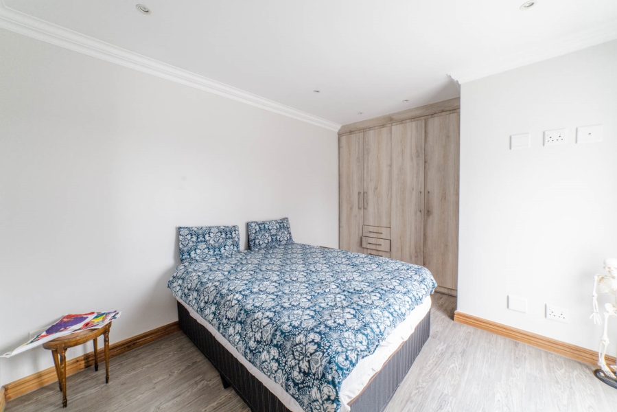 To Let 4 Bedroom Property for Rent in Helderfontein Estate Gauteng