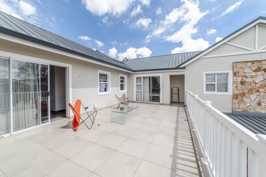 To Let 4 Bedroom Property for Rent in Helderfontein Estate Gauteng