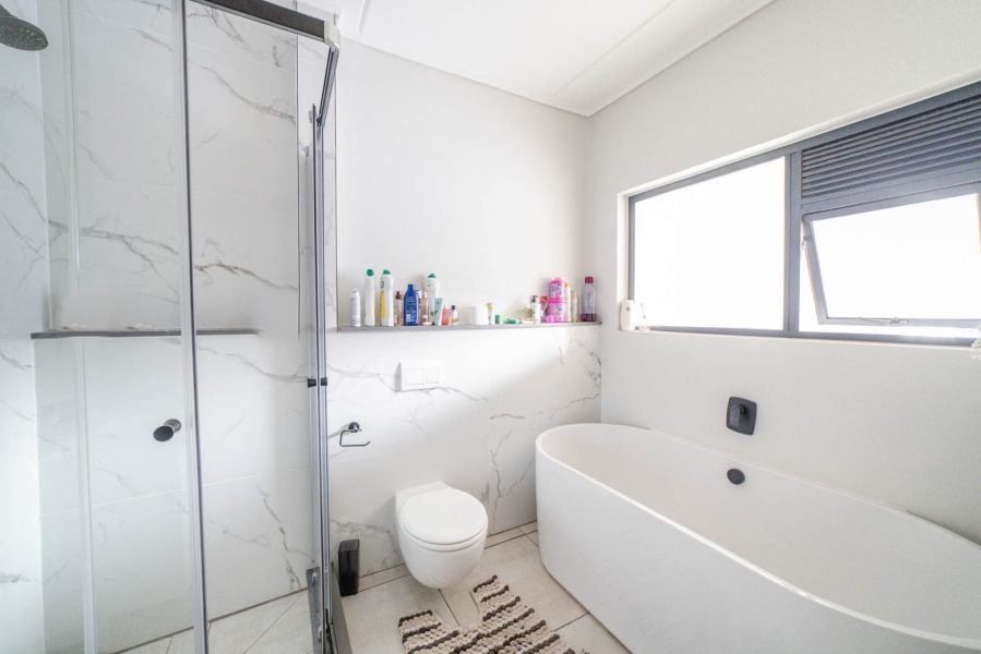 To Let 3 Bedroom Property for Rent in The Polofields Gauteng