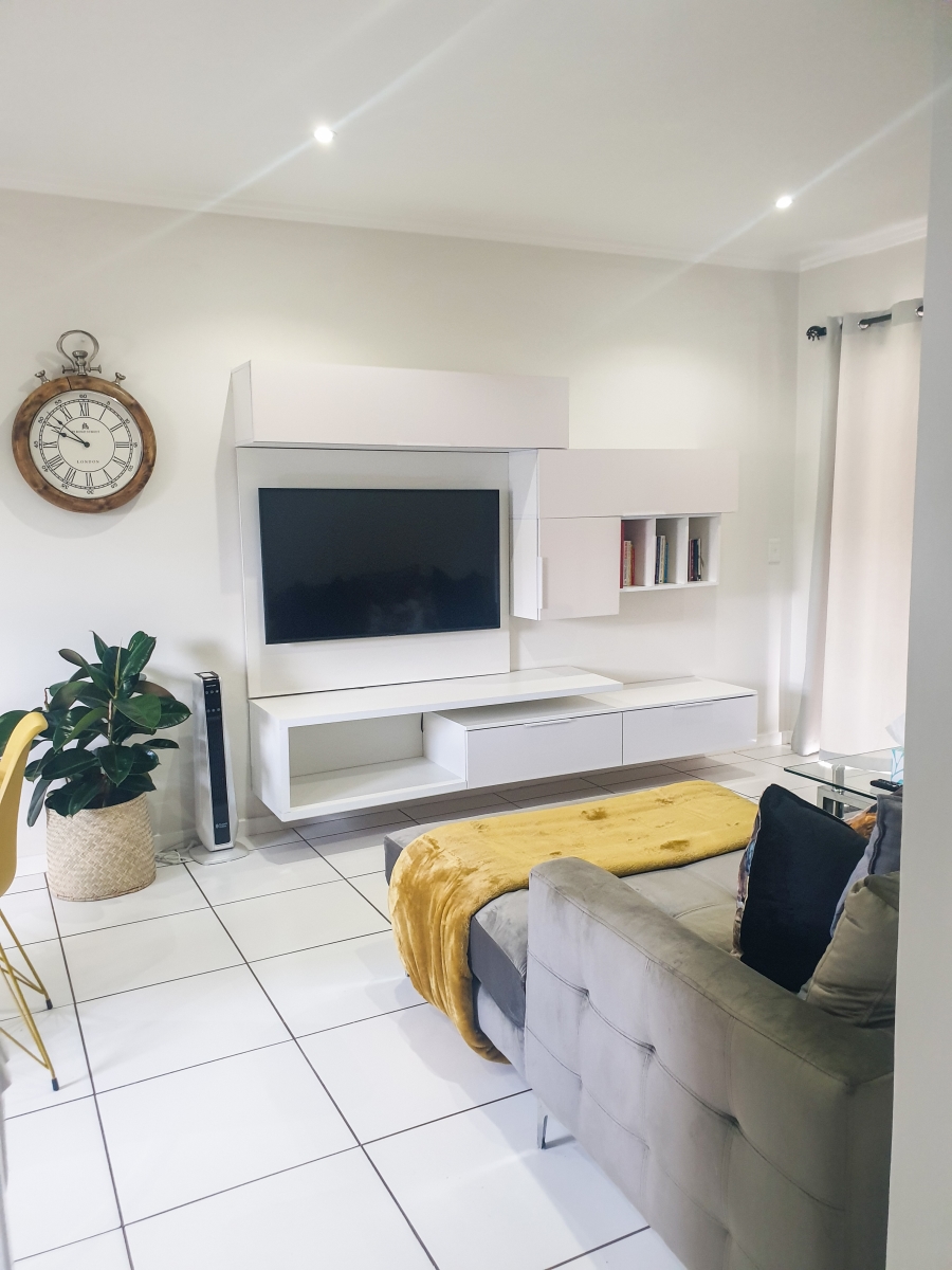 To Let 1 Bedroom Property for Rent in Fourways Gauteng