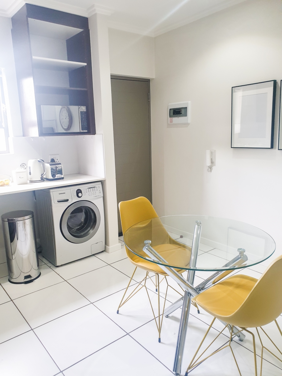 To Let 1 Bedroom Property for Rent in Fourways Gauteng