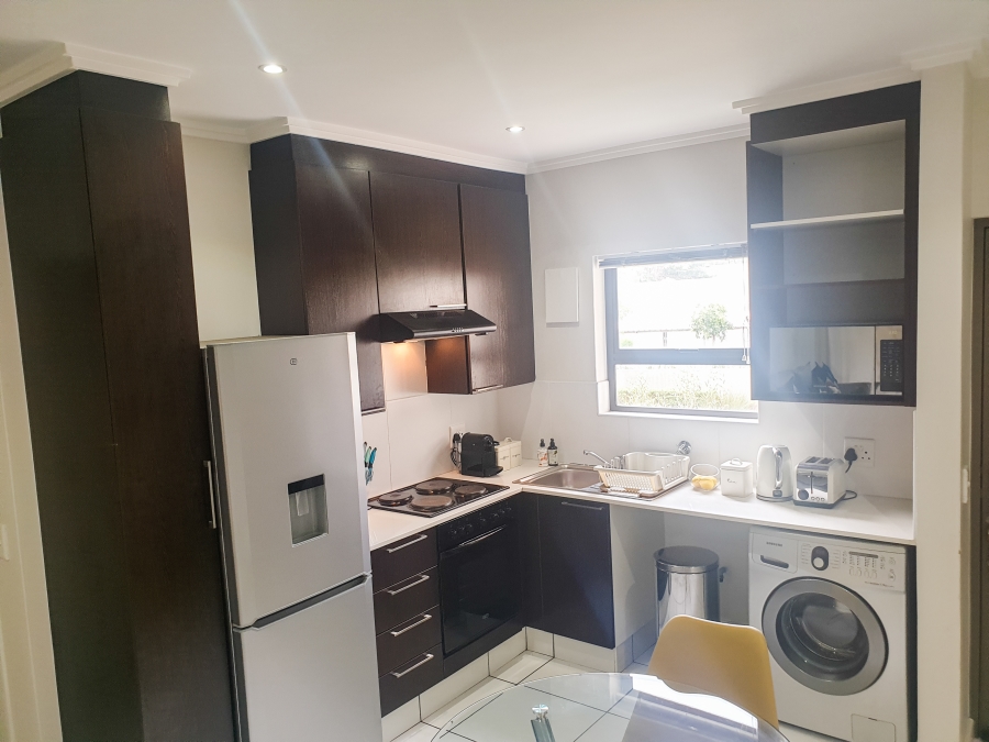 To Let 1 Bedroom Property for Rent in Fourways Gauteng