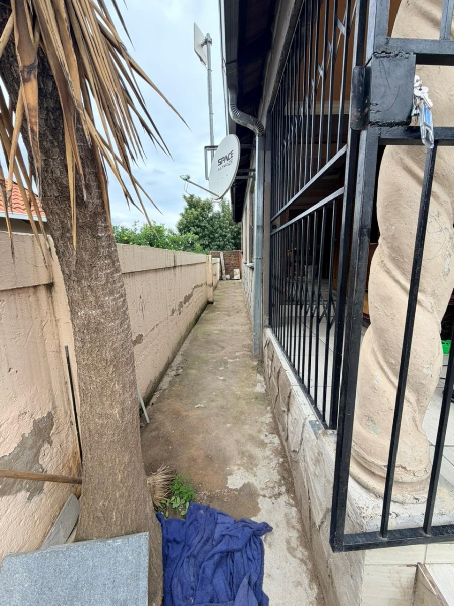 To Let 4 Bedroom Property for Rent in Olievenhoutbosch Gauteng