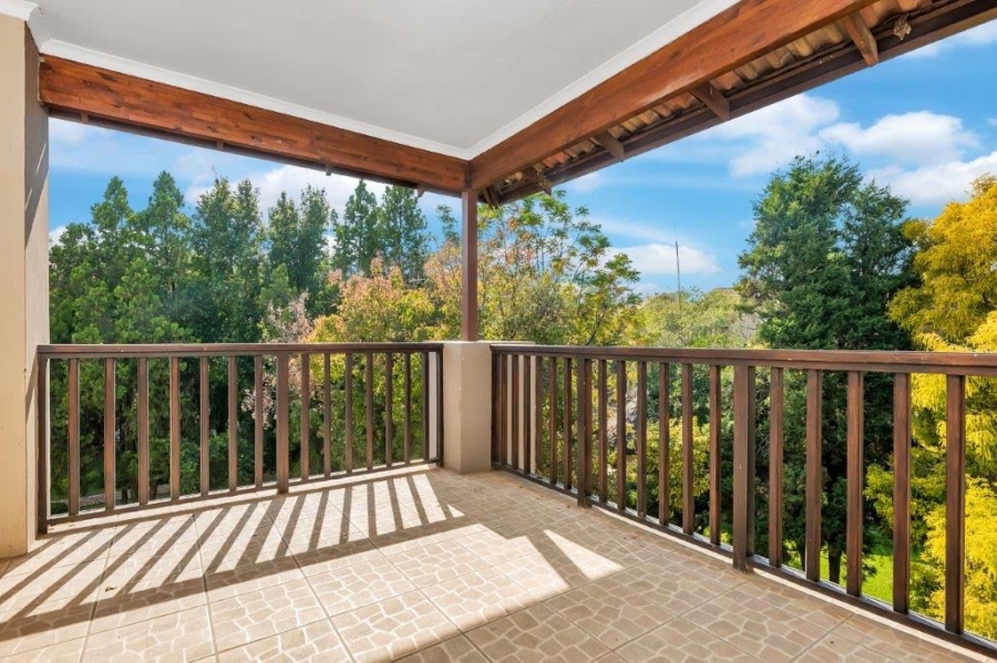 To Let 2 Bedroom Property for Rent in Broadacres Gauteng