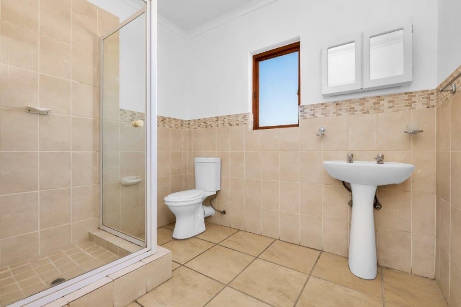 To Let 2 Bedroom Property for Rent in Broadacres Gauteng