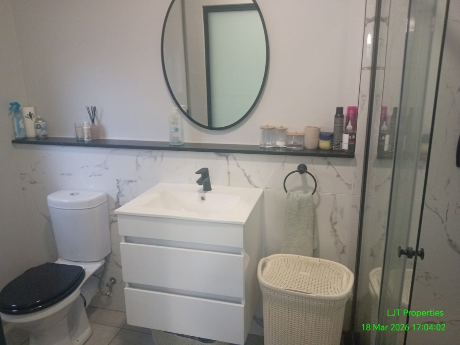 To Let 3 Bedroom Property for Rent in Waterfall Gauteng