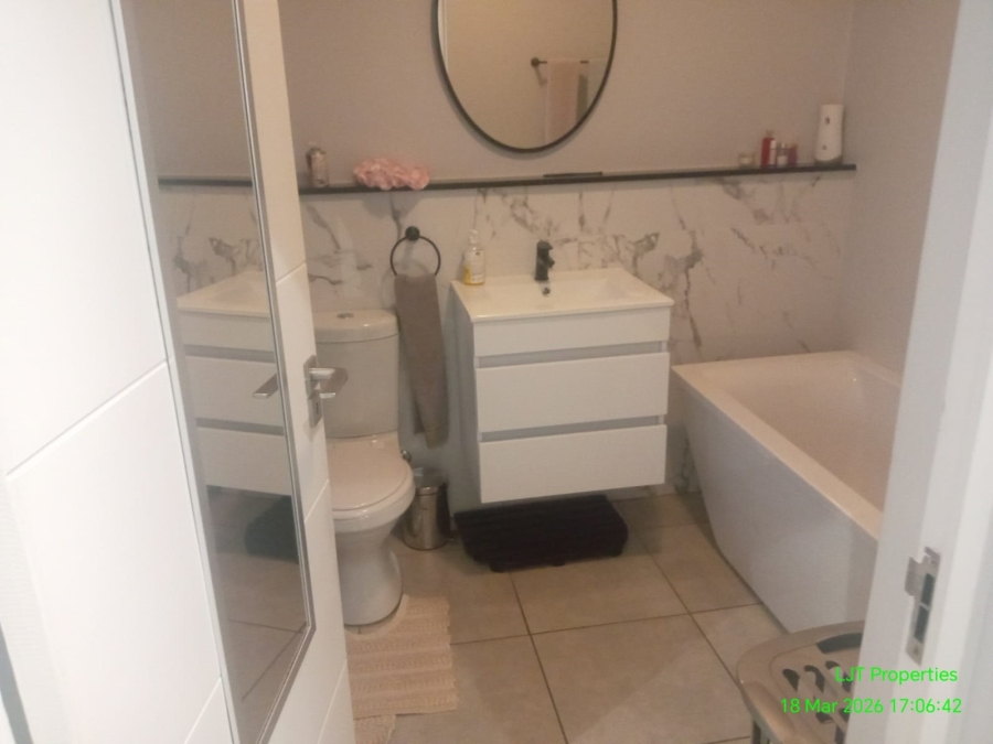 To Let 3 Bedroom Property for Rent in Waterfall Gauteng