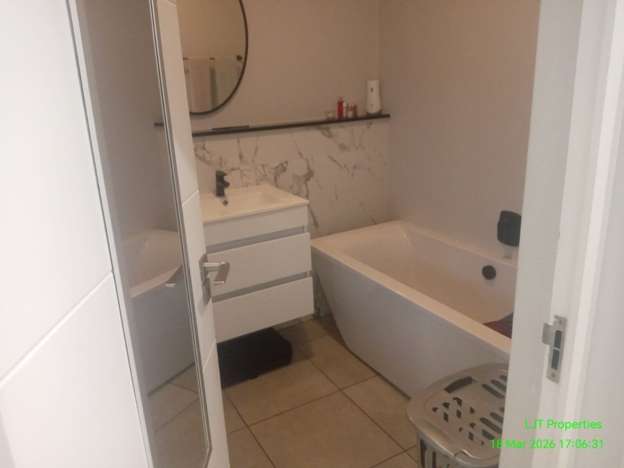 To Let 3 Bedroom Property for Rent in Waterfall Gauteng