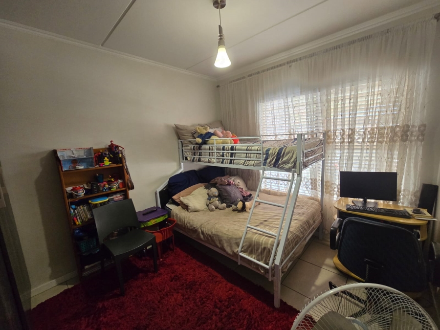 To Let 3 Bedroom Property for Rent in Greenstone Hill Gauteng