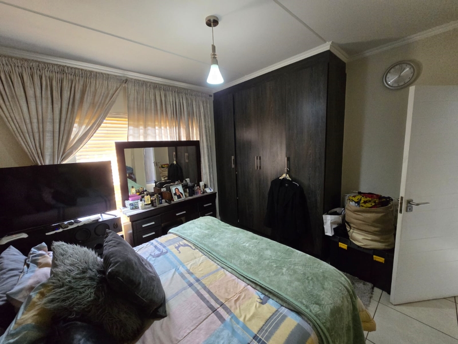 To Let 3 Bedroom Property for Rent in Greenstone Hill Gauteng