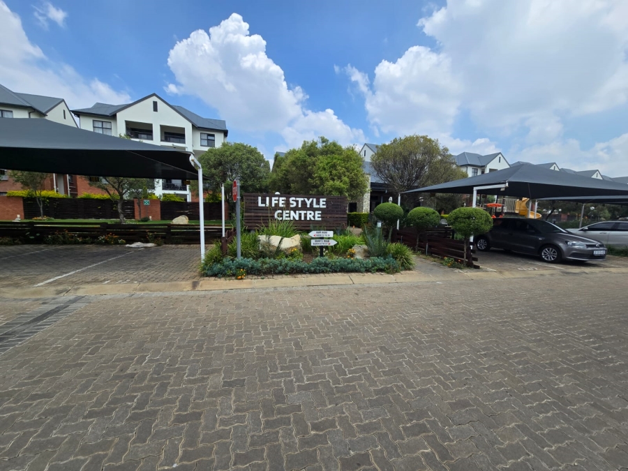 To Let 3 Bedroom Property for Rent in Greenstone Hill Gauteng