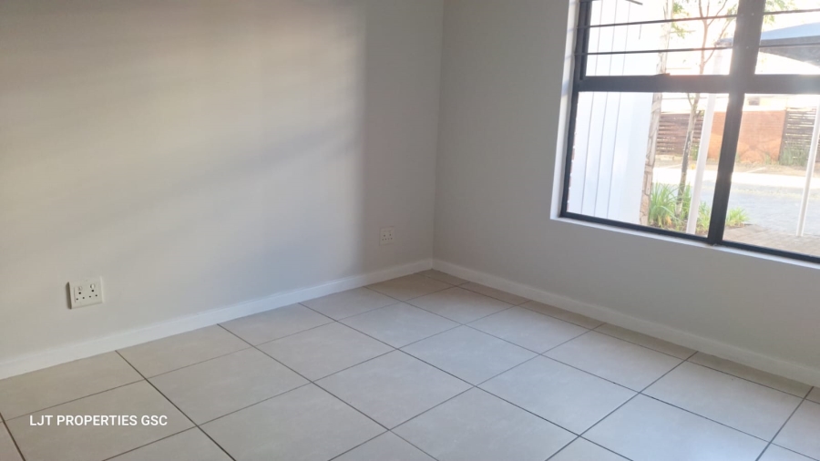 3 Bedroom Property for Sale in Greenstone Hill Gauteng