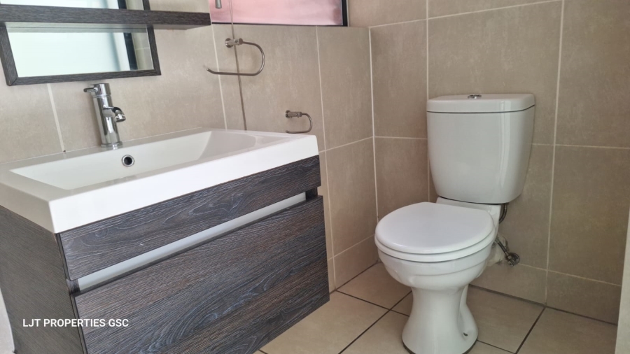 3 Bedroom Property for Sale in Greenstone Hill Gauteng