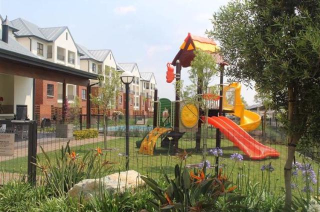 3 Bedroom Property for Sale in Greenstone Hill Gauteng