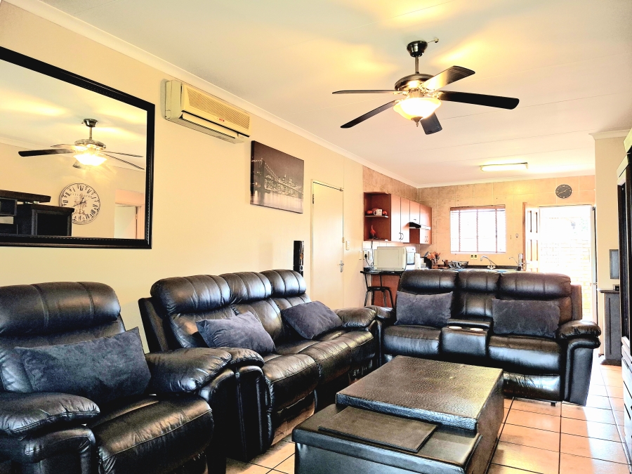 2 Bedroom Property for Sale in Willowbrook Gauteng