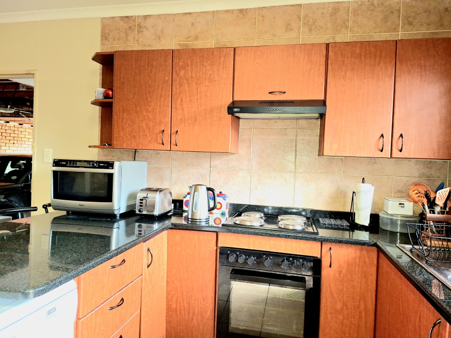 2 Bedroom Property for Sale in Willowbrook Gauteng