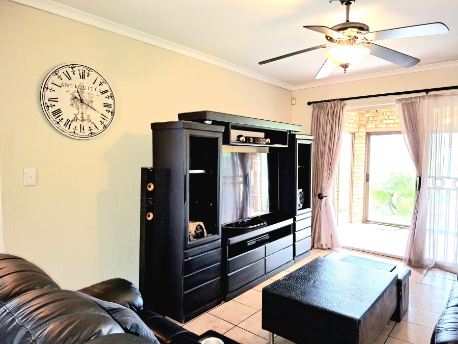 2 Bedroom Property for Sale in Willowbrook Gauteng