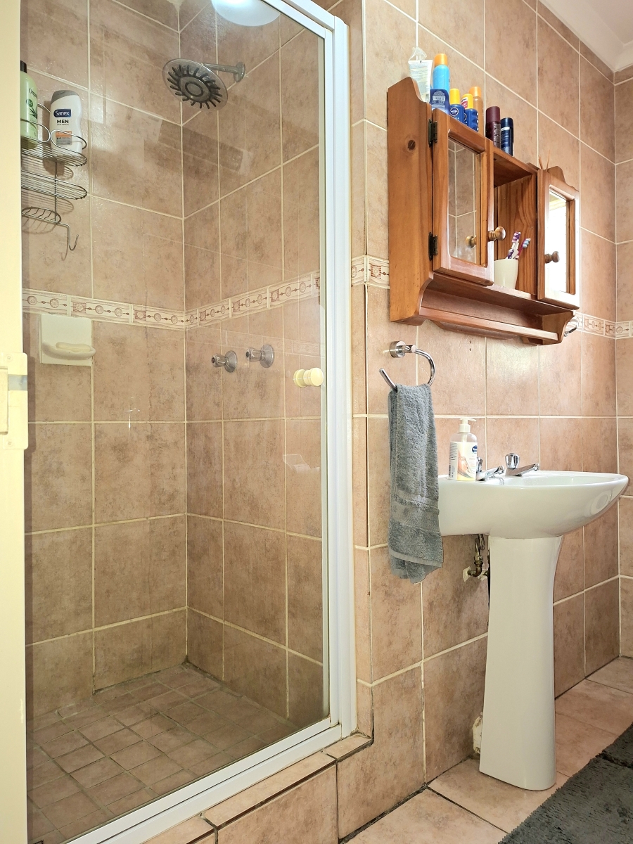 2 Bedroom Property for Sale in Willowbrook Gauteng