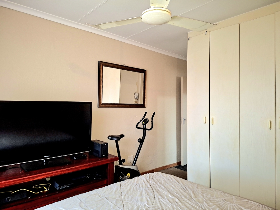 2 Bedroom Property for Sale in Willowbrook Gauteng