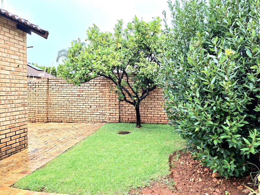 2 Bedroom Property for Sale in Willowbrook Gauteng