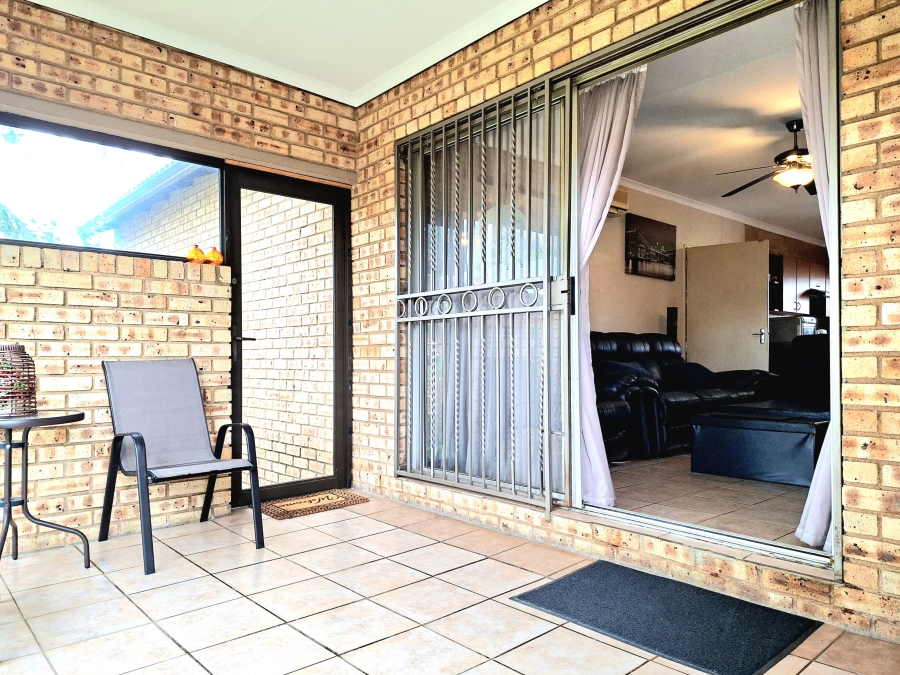 2 Bedroom Property for Sale in Willowbrook Gauteng